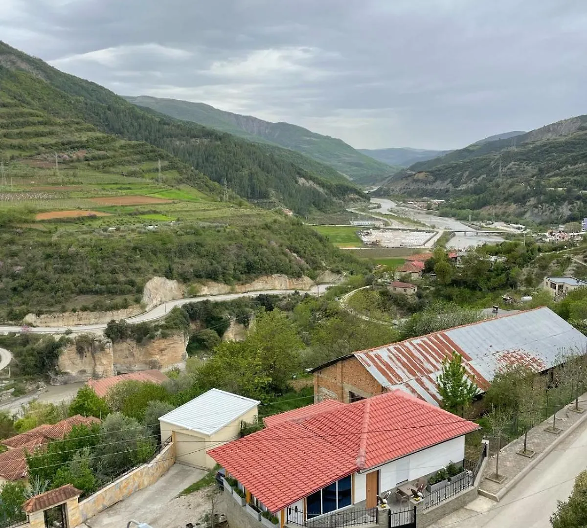 Canyon'S House Zhaban 0*,