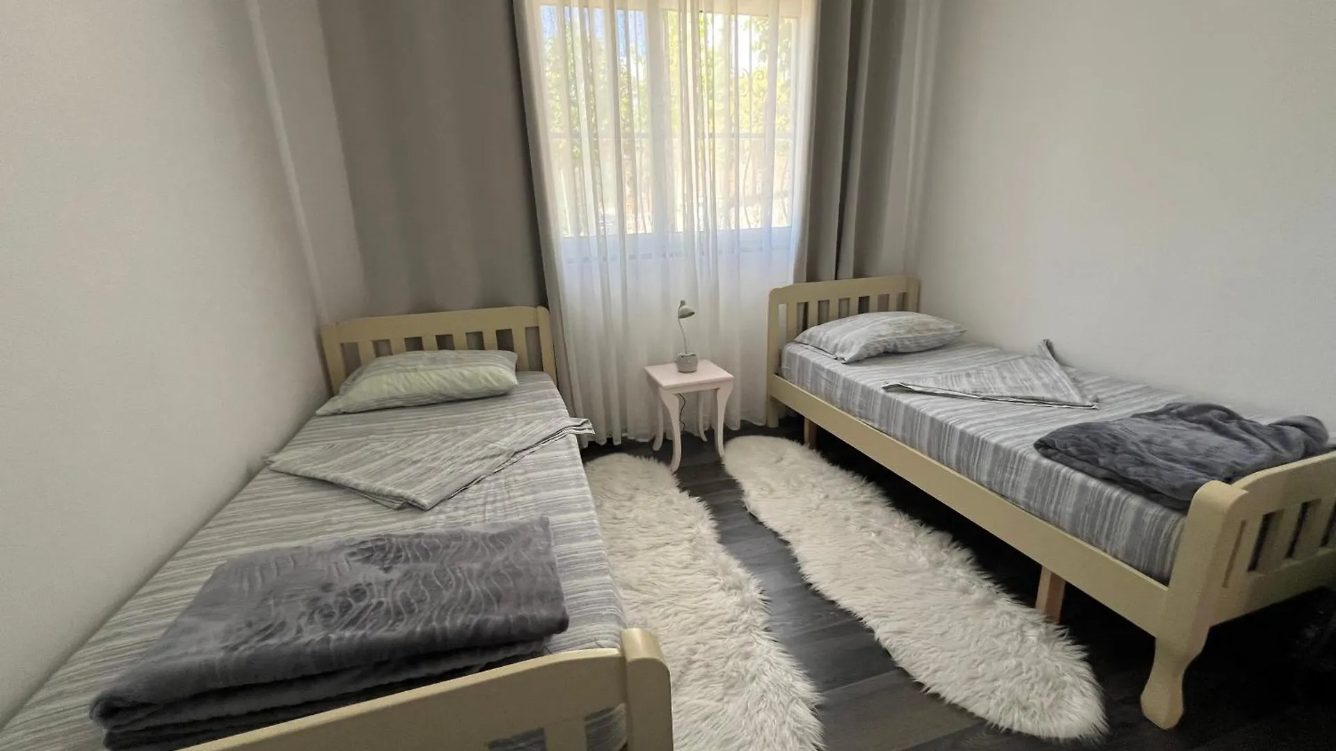 Canyon'S House Zhaban