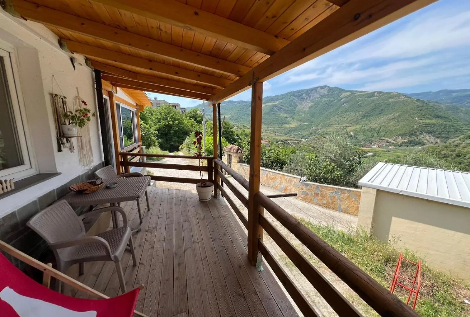 Canyon'S House Zhaban 0*,  Arnavutluk