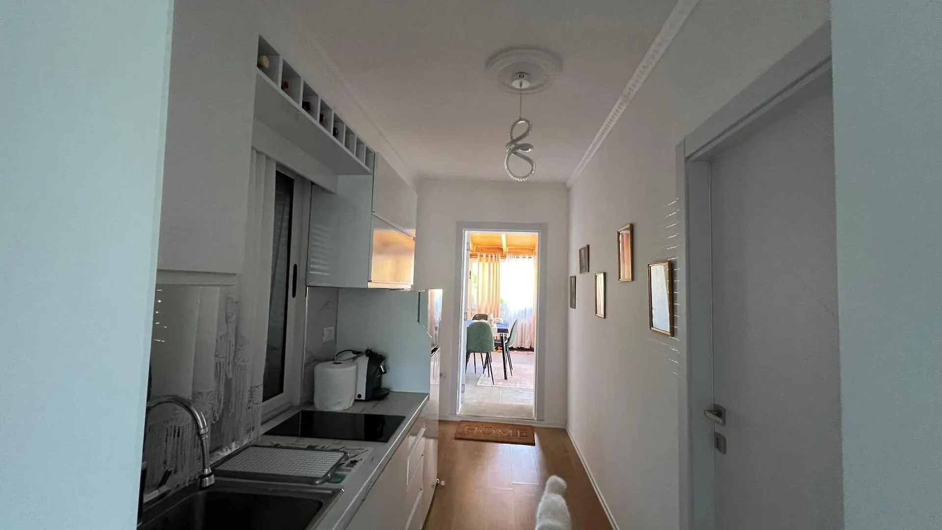Canyon'S House Zhaban